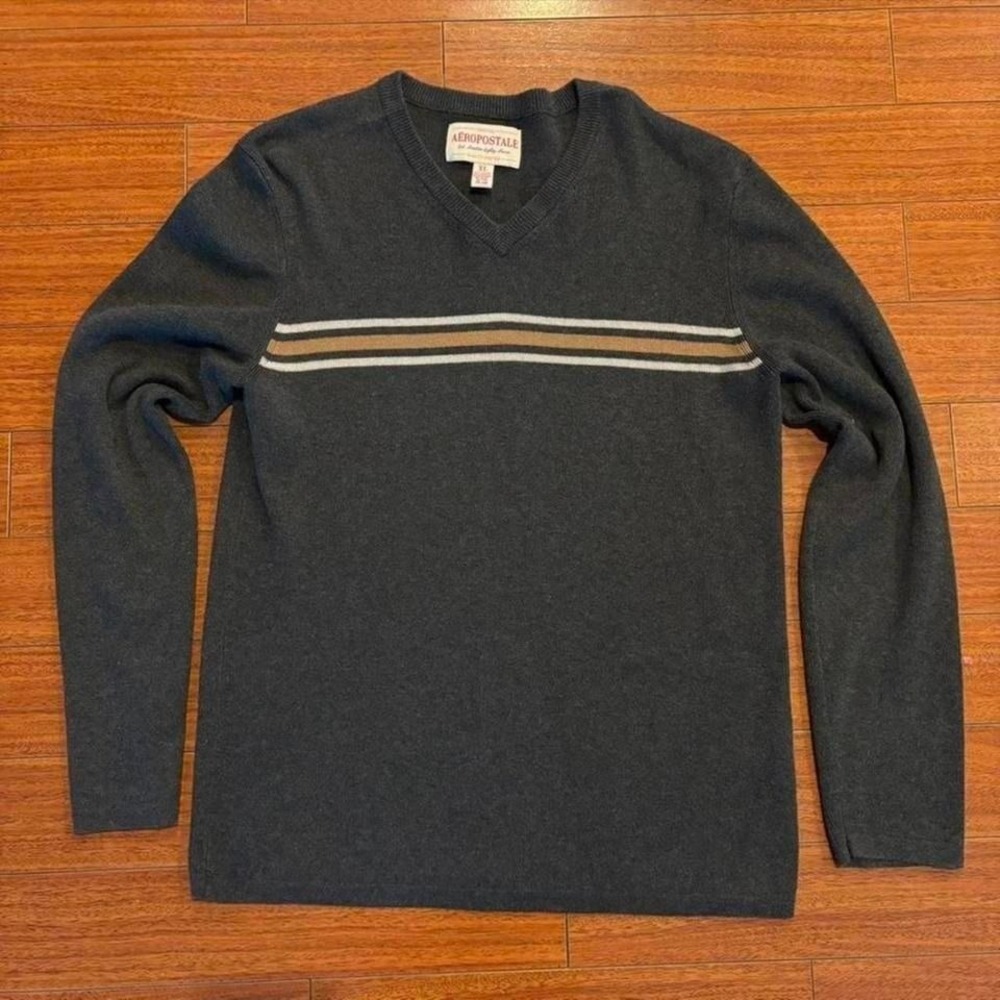 VINTAGE‎ y2k Aeropostale grey v-neck striped sweater